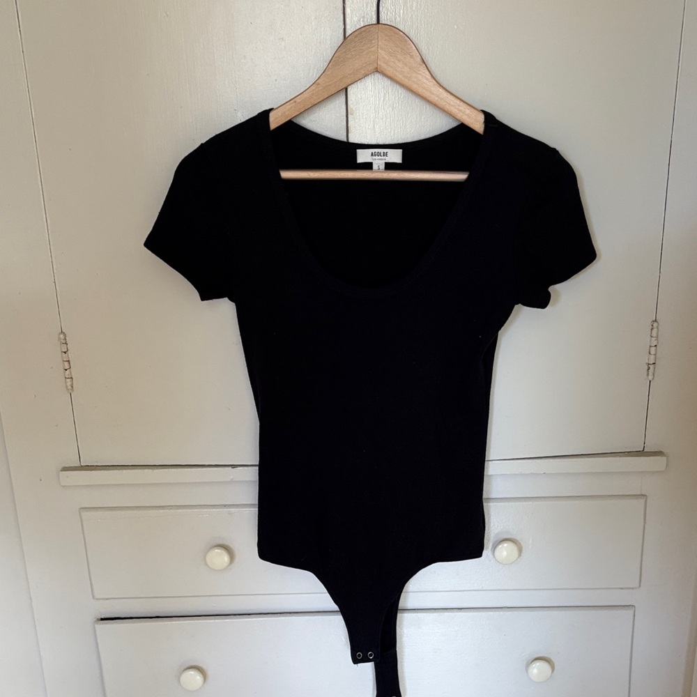 Aritzia Classic Black Short Sleeve Bodysuit